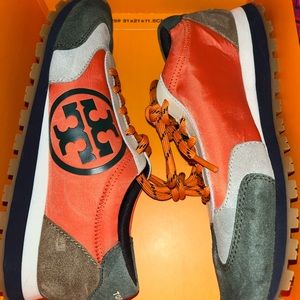 Tony Burch Annie Nylon Runner